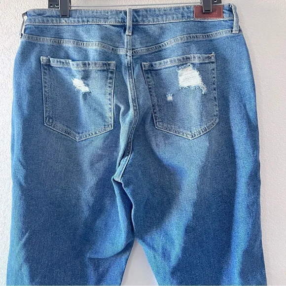 Hollister Women's Cotton Curvy High Rise Mom Distressed Jeans 32 - Picture 6 of 10